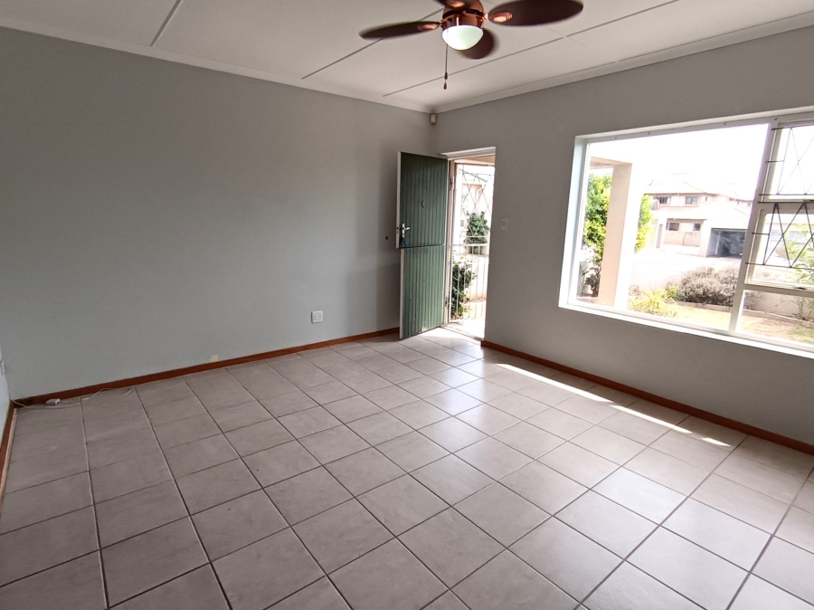 2 Bedroom Property for Sale in Wavecrest Eastern Cape